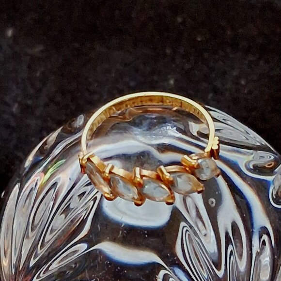 18K Yellow Gold Ring with 5 Marquise Cut either Blue Topaz or Aquamarine Stones - Picture 2 of 10